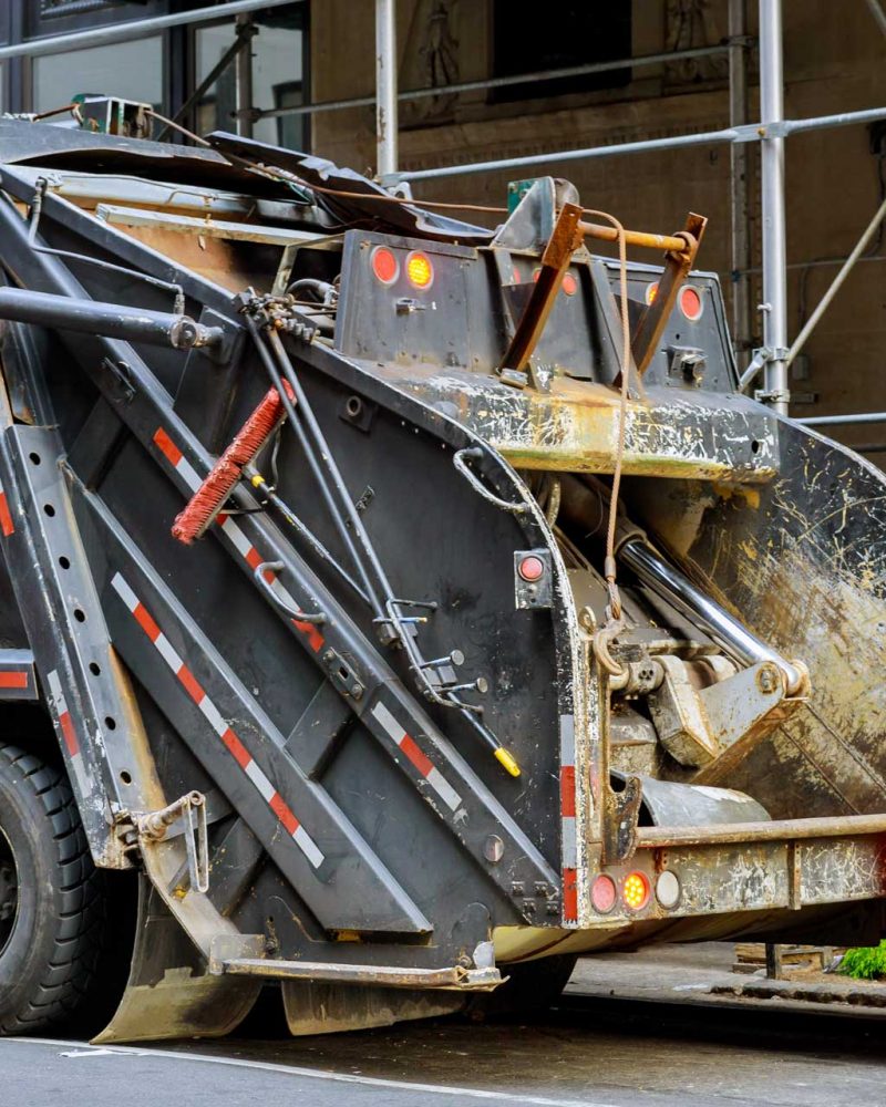 city-building-demolition-cleanup-with-dumpsters-fi-3HS638D
